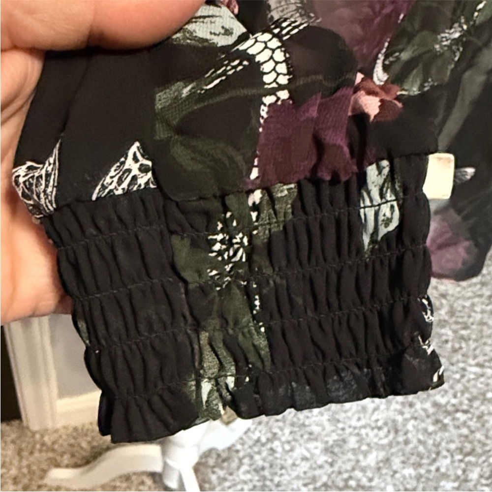 Torrid floral skulls sheer long sleeve - Picture 4 of 7